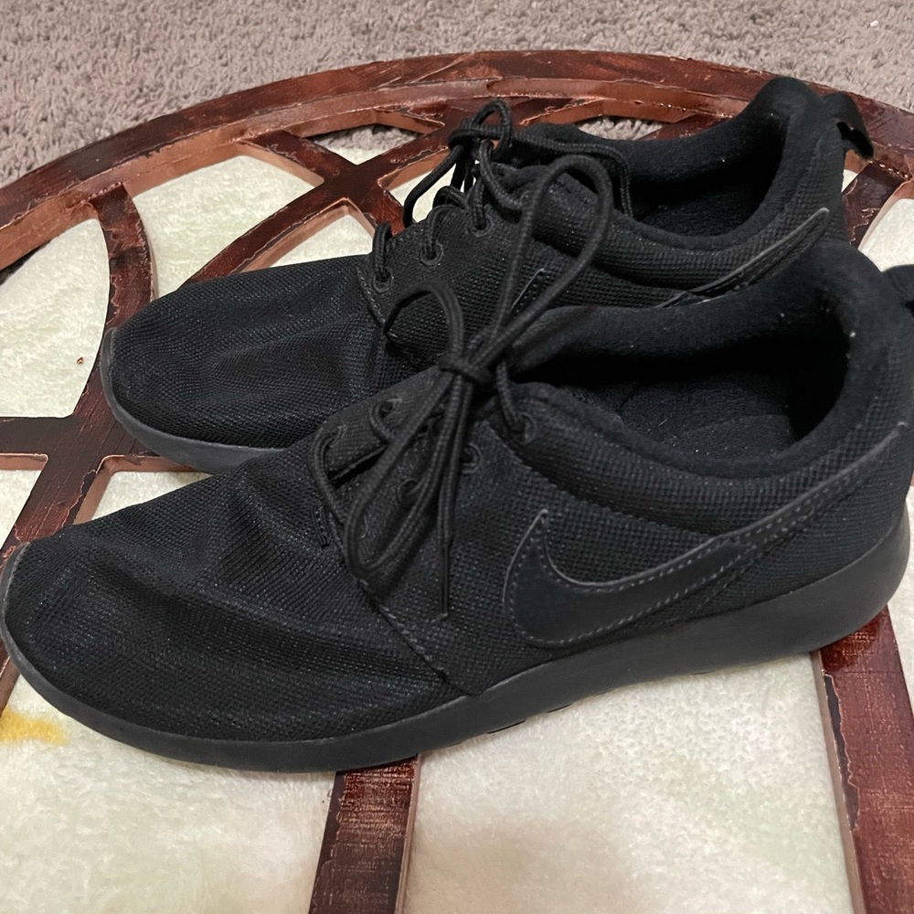 🍁3for$10🍁Nike Shoes Y7